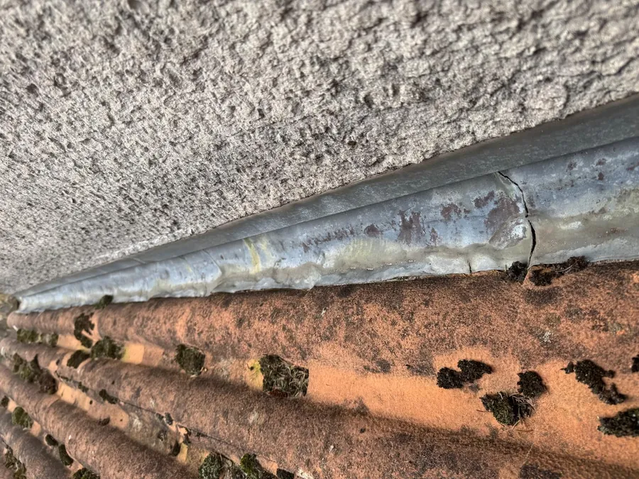 Noue en zinc — Bresse Couverture, Pont-de-Vaux et alentours
